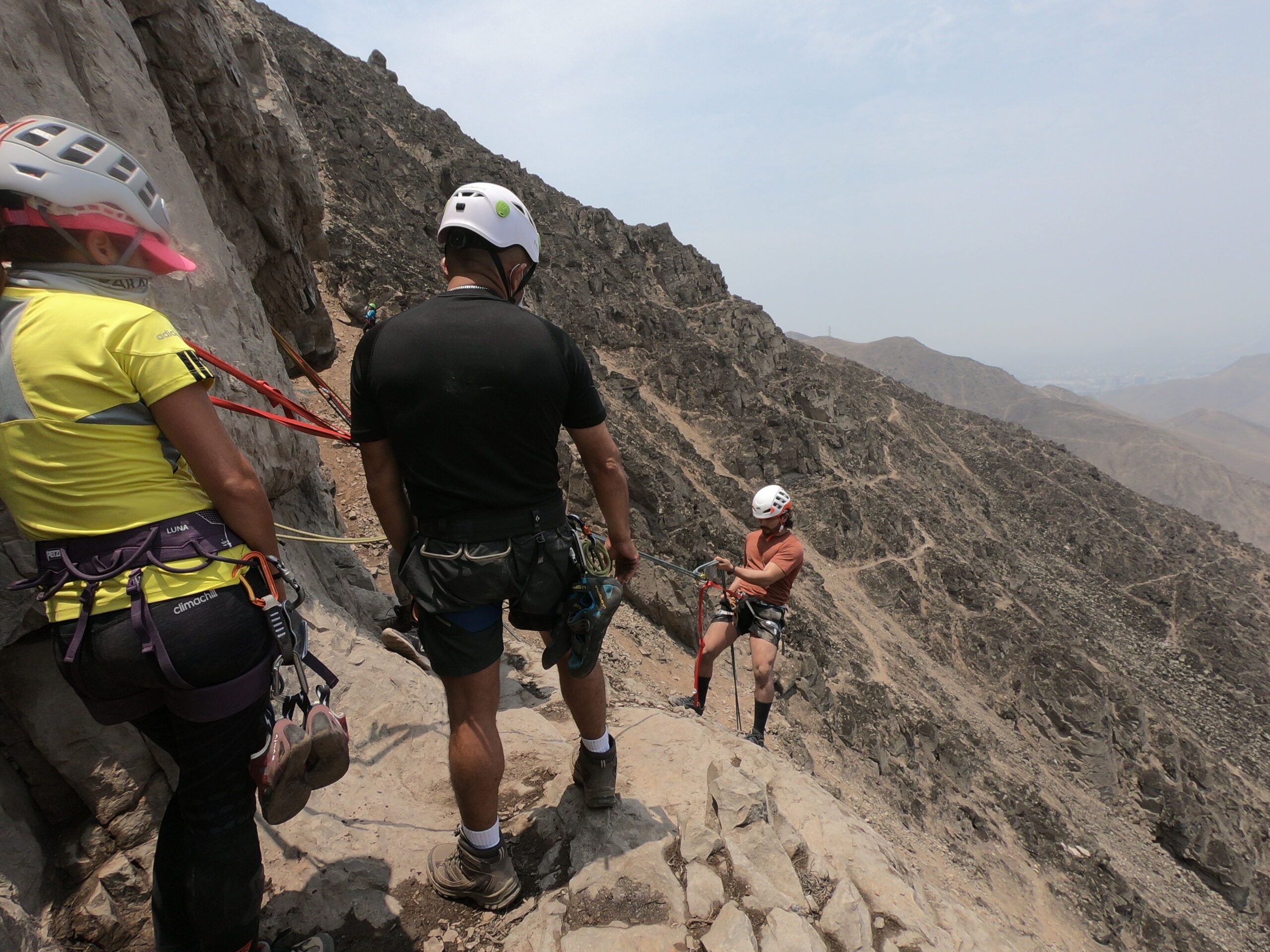 curso básico de escalada en roca lima peru zenda escuela de montañismo